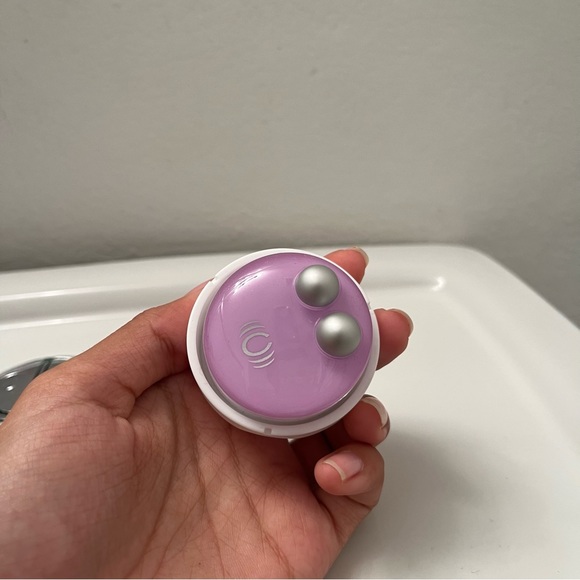 CLARISONIC eye massager brush head - Picture 2 of 4